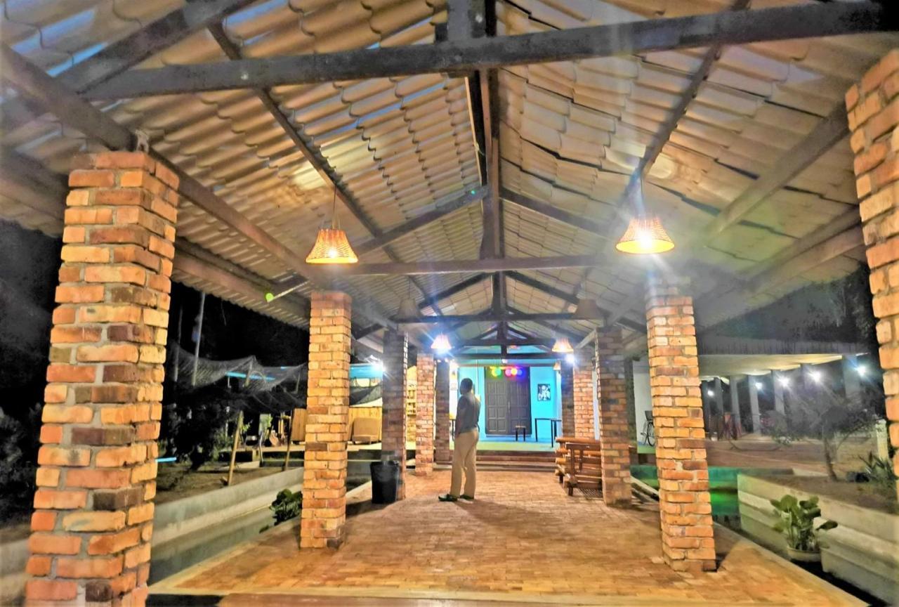 Hotel Mango'S Park Port Dickson Esterno foto